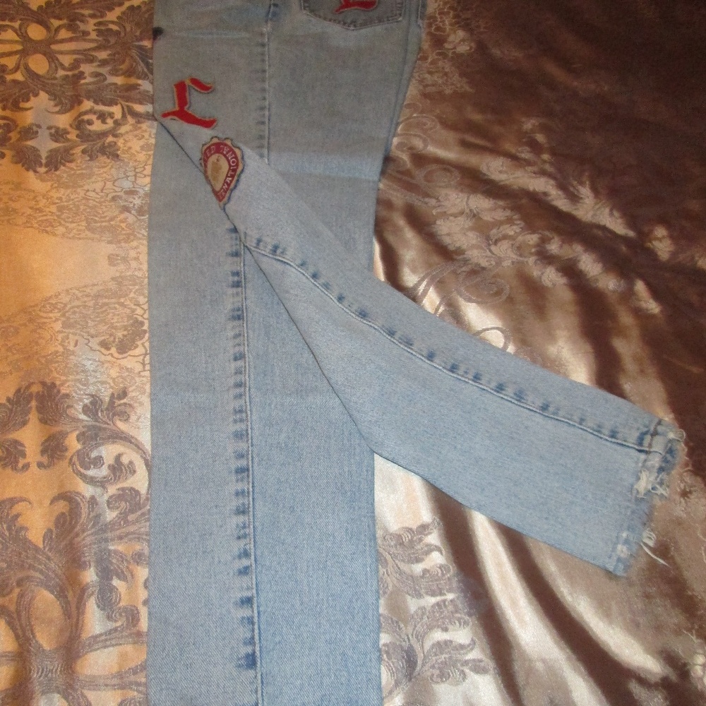 LIMITED BLUE JEANS - RARE FIND! - Picture 8 of 8
